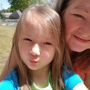 Meet your Posher, Debra